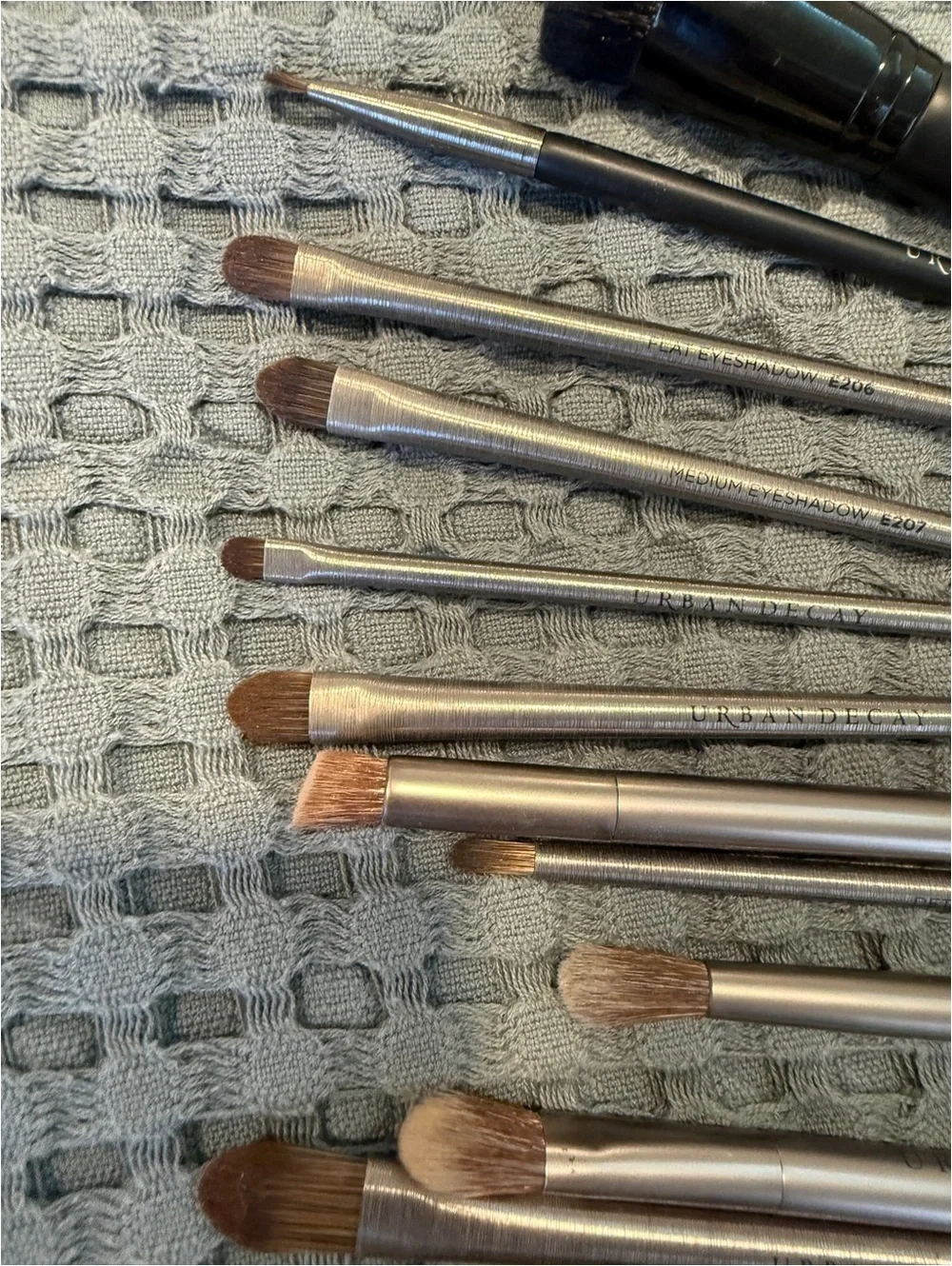 Urban Decam makeup brushes - lot of 17!!!